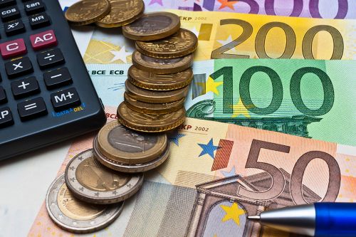 © Stockfotos-MG - stock.adobe.com Foto: Münzen und Geldscheine